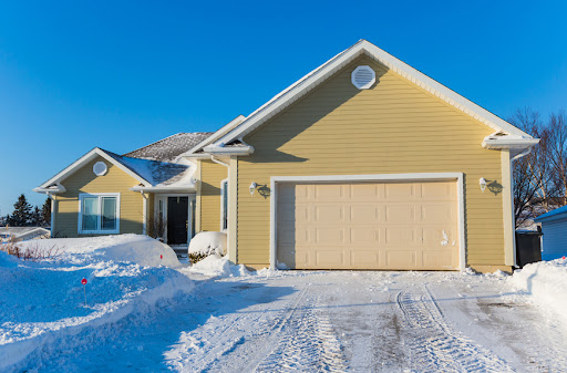 Why Do You Need an Insulated Garage Door This Winter Season?